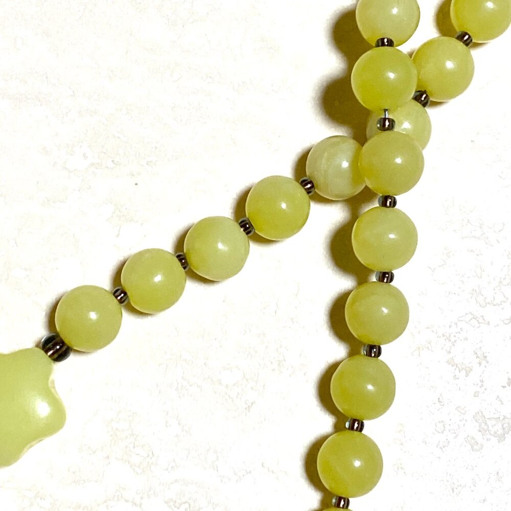Starry Night Necklace, Lemon Yellow Star-Shape Serpentine Beaded Choker - Picture 8 of 15